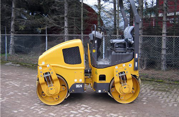 沃尔沃压路机dd24